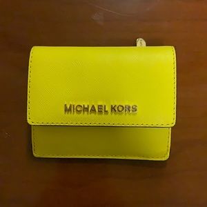 Micheal Kors mini wallet